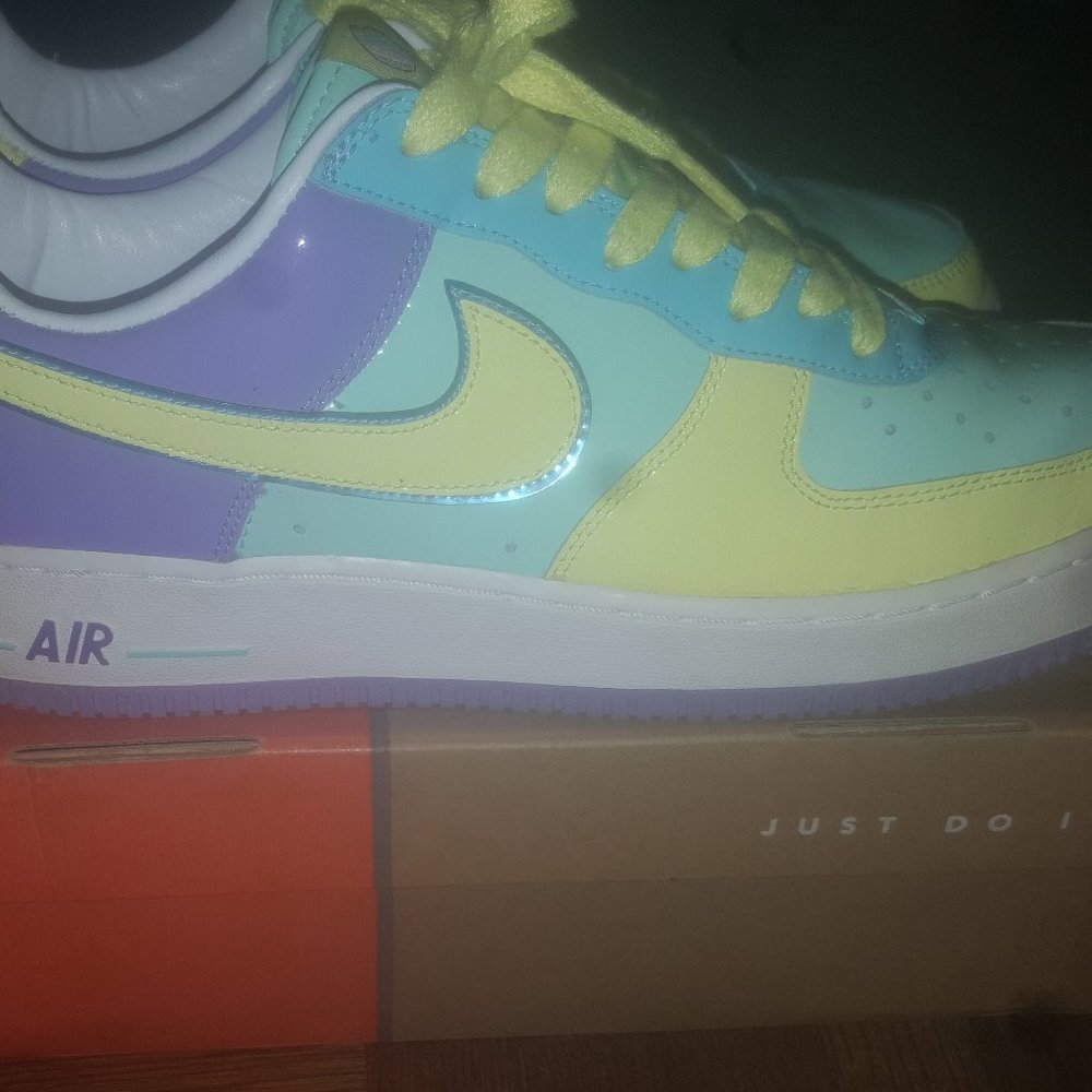 NIKE AIR FORCE 1 LOW EASTER